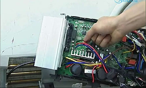 鲁甸美的空调电话是多少